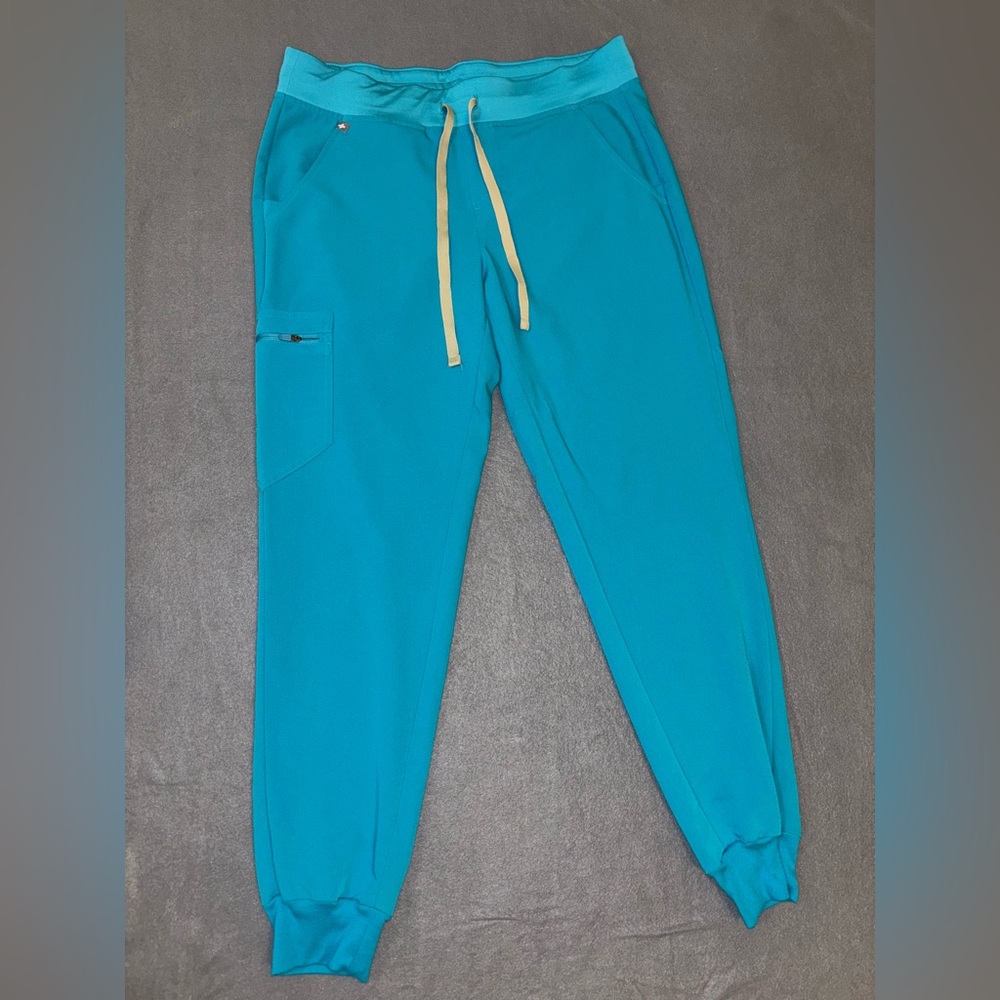 Teal Women’s Figs Scrub Set